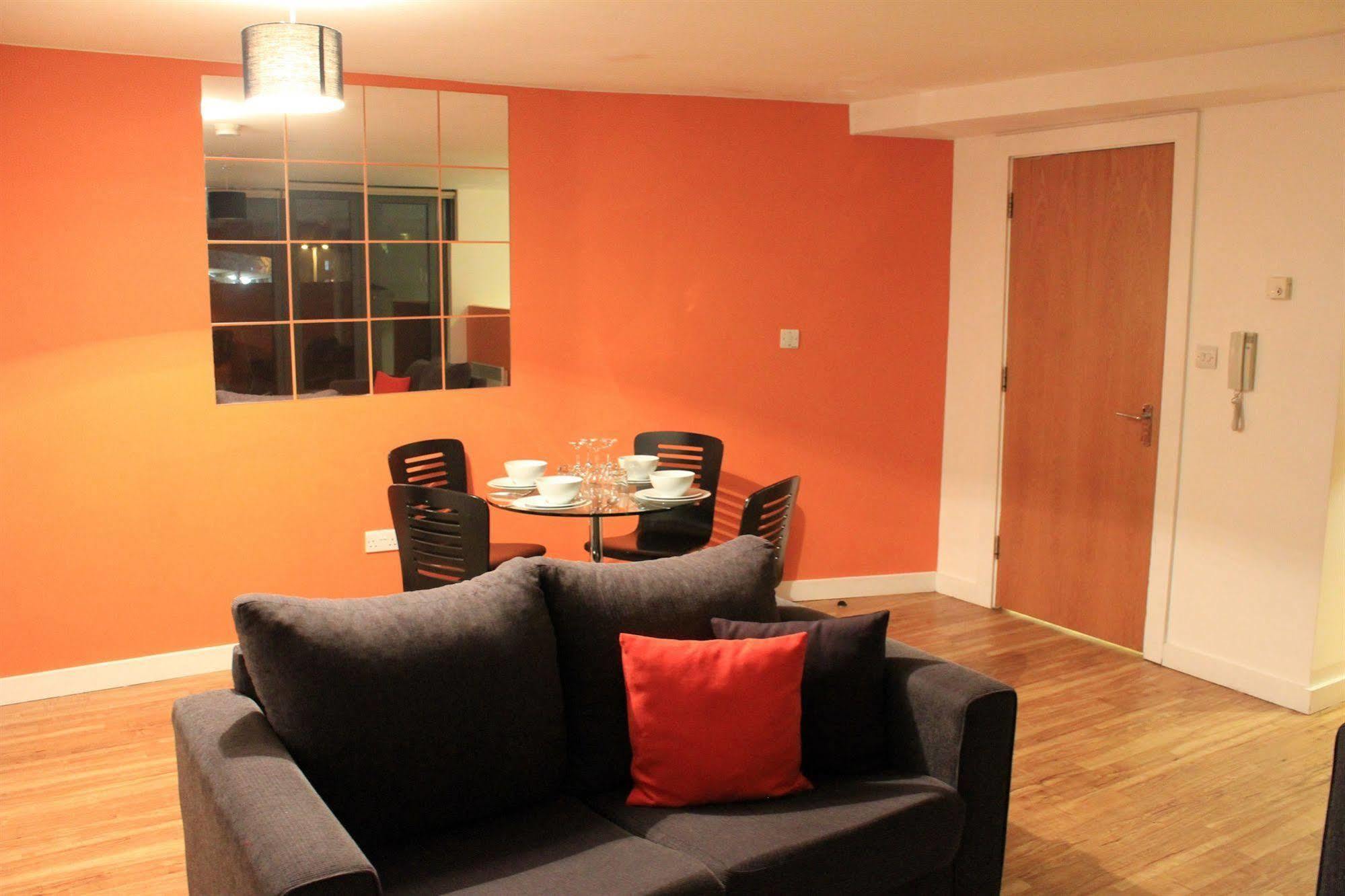 Atana Apartments Manchester Esterno foto